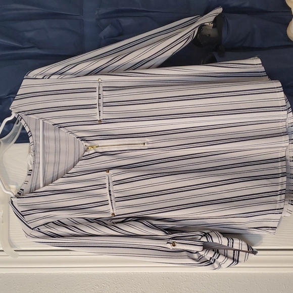 The Works Brand, Casual Top, white with blue stripes - Picture 1 of 1